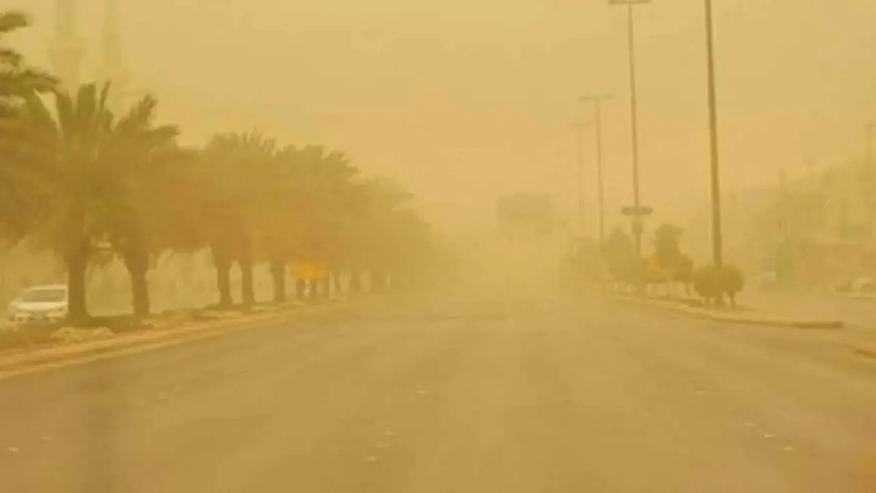 تطورات مفاجئة.. حالة الطقس المتوقعة وفرص استمرار العاصفة الترابية خلال ساعات اليوم السبت